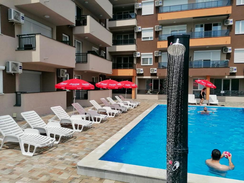 Galeriebild der Unterkunft Kristi Lux NEW 1-bedroom apartment with Pool, Balcony and FREE Parking in Veliko Gradište