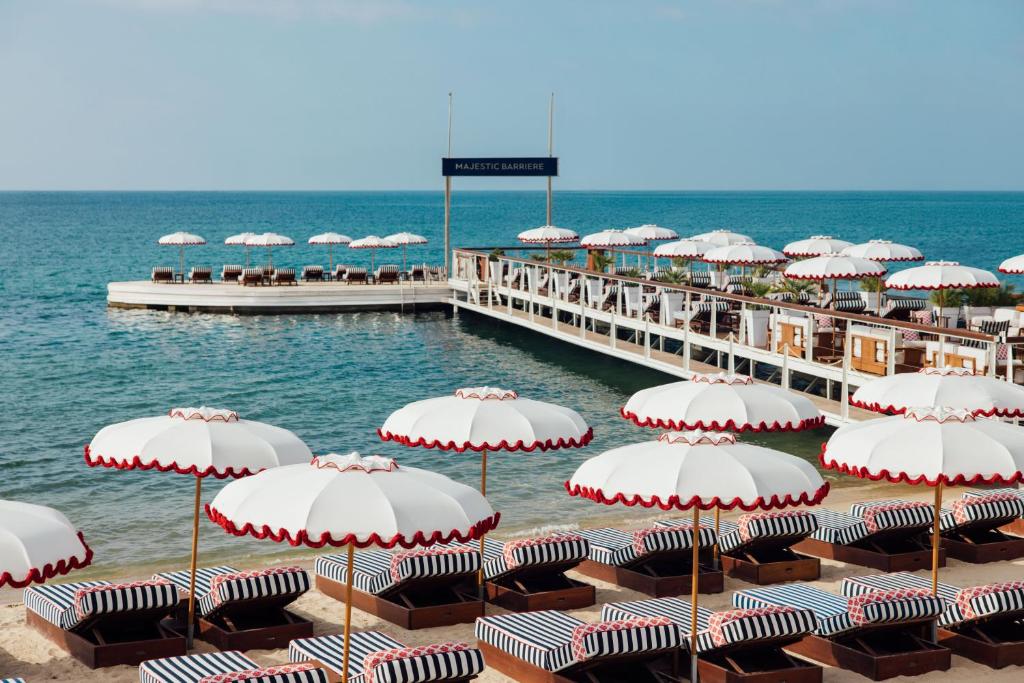 Hôtel Barrière Le Majestic Cannes - Resim 5