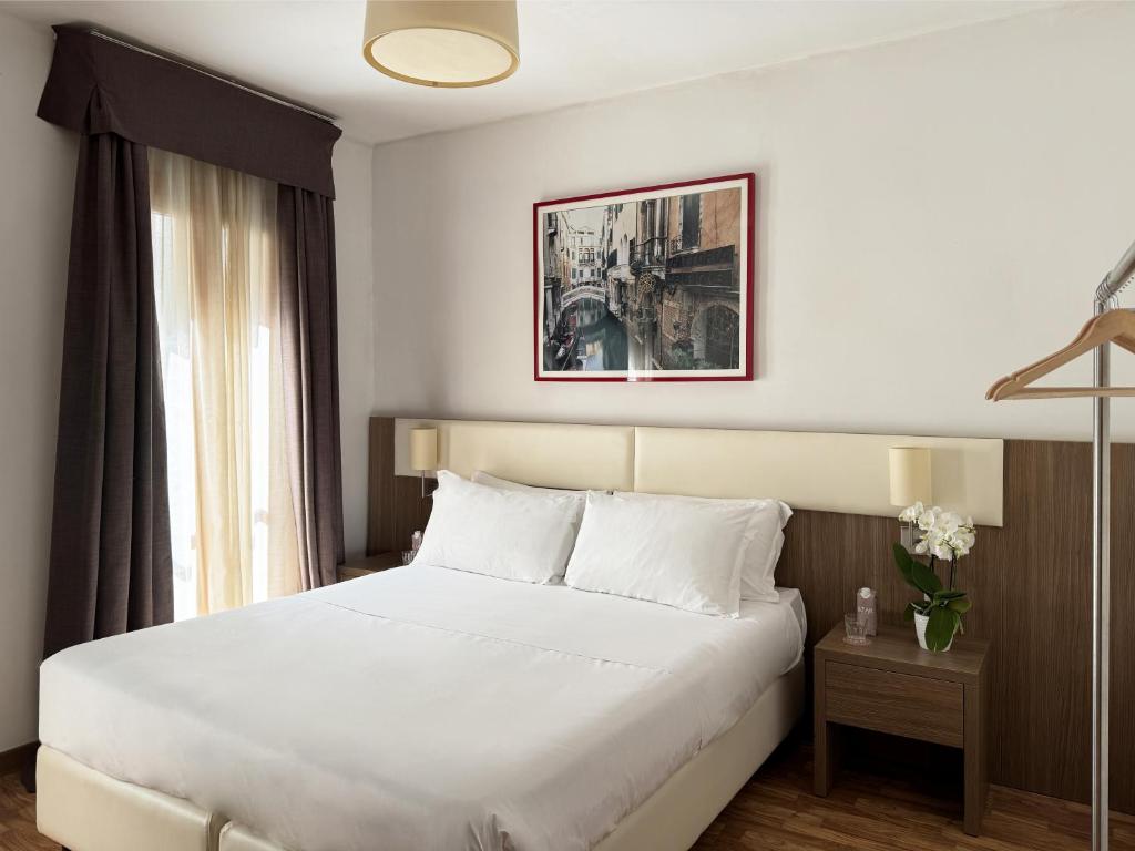 
Two Connecting Double Rooms
