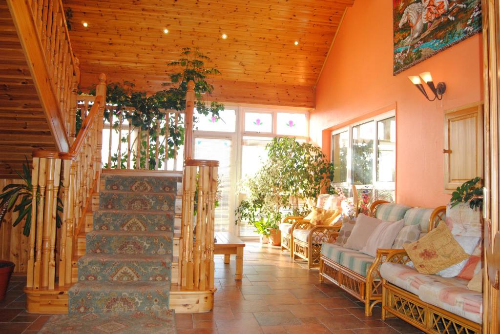 Posezení v ubytování O'Connor's Accommodation