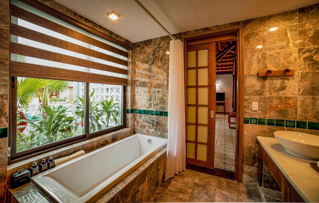 Pool Access Villa - Fitness Program