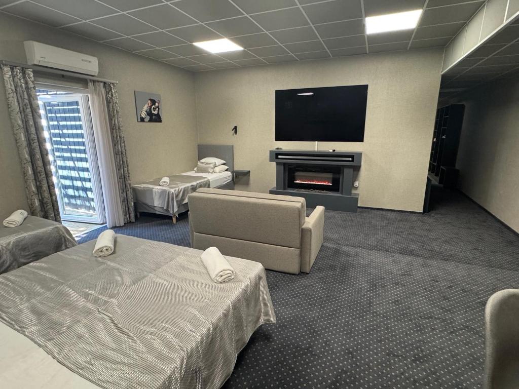 Arena Deluxe & Spa - Family Room