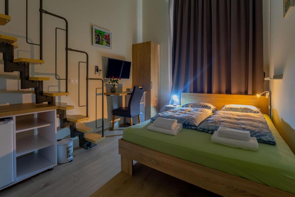 Orbit Panzió - Resim 34