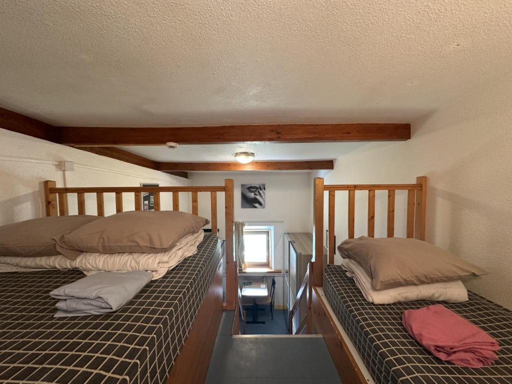 Auberge de Jeunesse HI Le Mont-Dore - Familiekamer Voor 7 Personen Met Eigen Badkamer