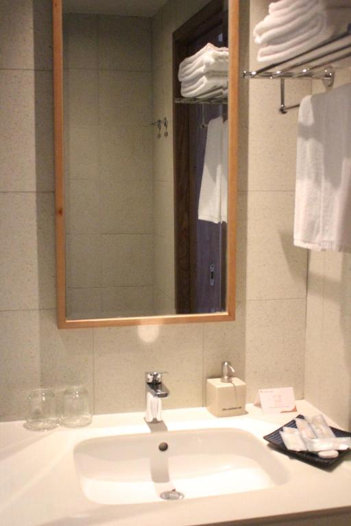 Premium Wooden Double Room
