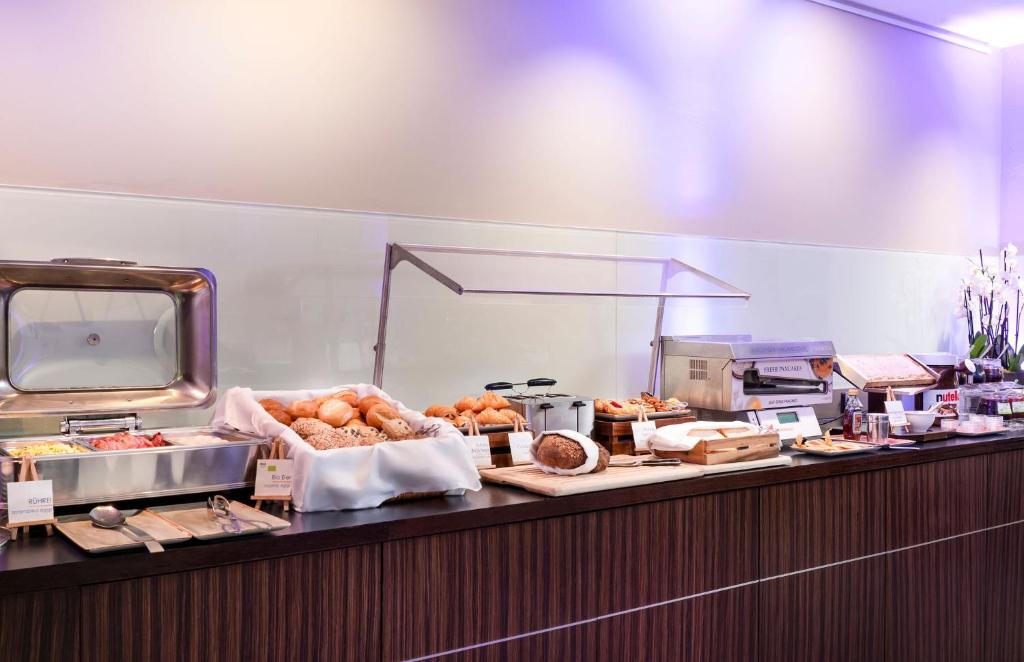 Stadthotel am Römerturm - Resim 16