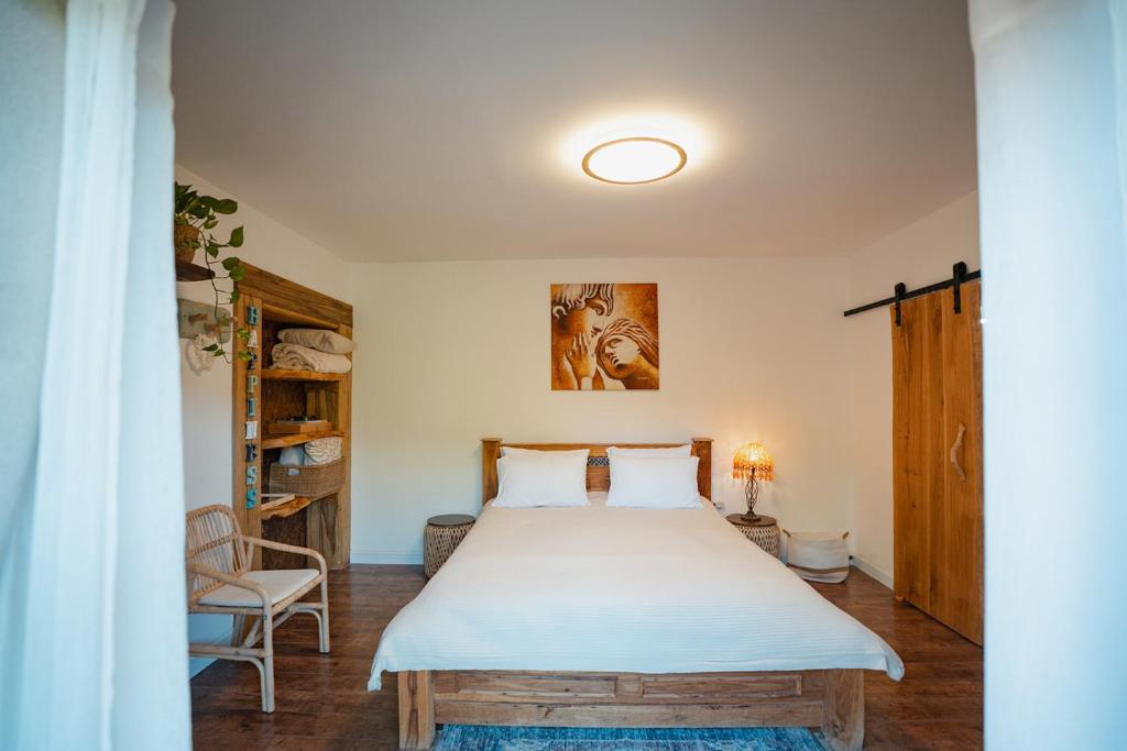 Ein Bett oder Betten in einem Zimmer der Unterkunft Unique Suite In Eilat