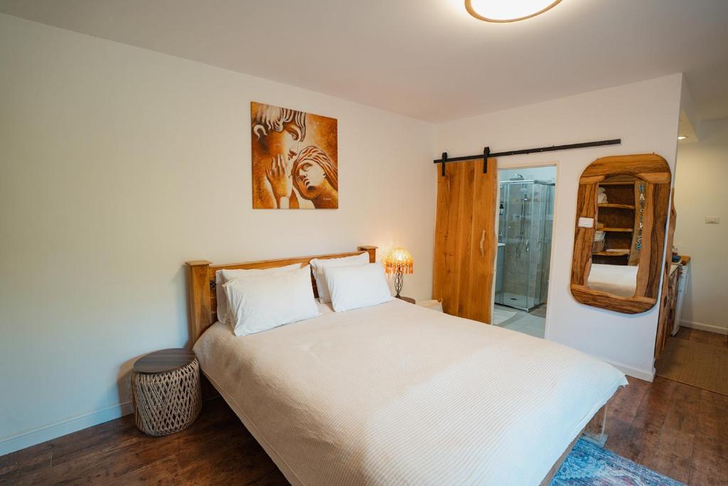Ein Bett oder Betten in einem Zimmer der Unterkunft Unique Suite In Eilat