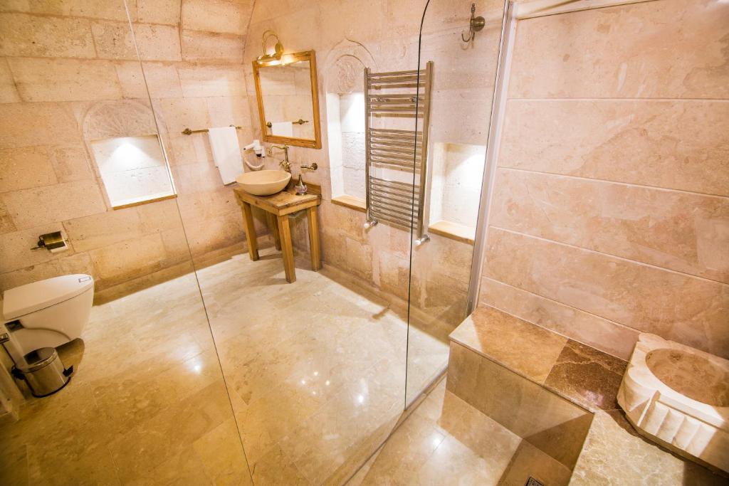 Caldera Cave Hotel - 5