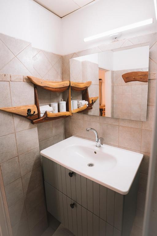 Ein Badezimmer in der Unterkunft Unique Suite In Eilat