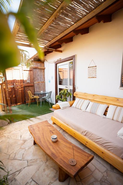 Ein Sitzbereich in der Unterkunft Unique Suite In Eilat