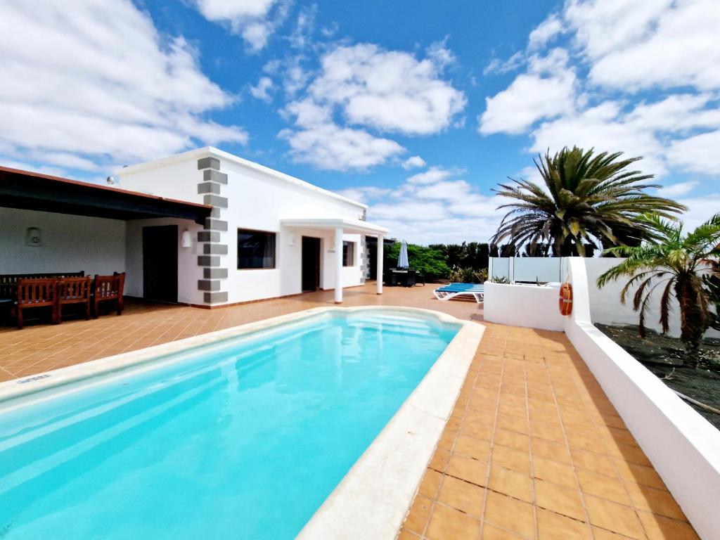 Villa Marta con piscina privada climatizada