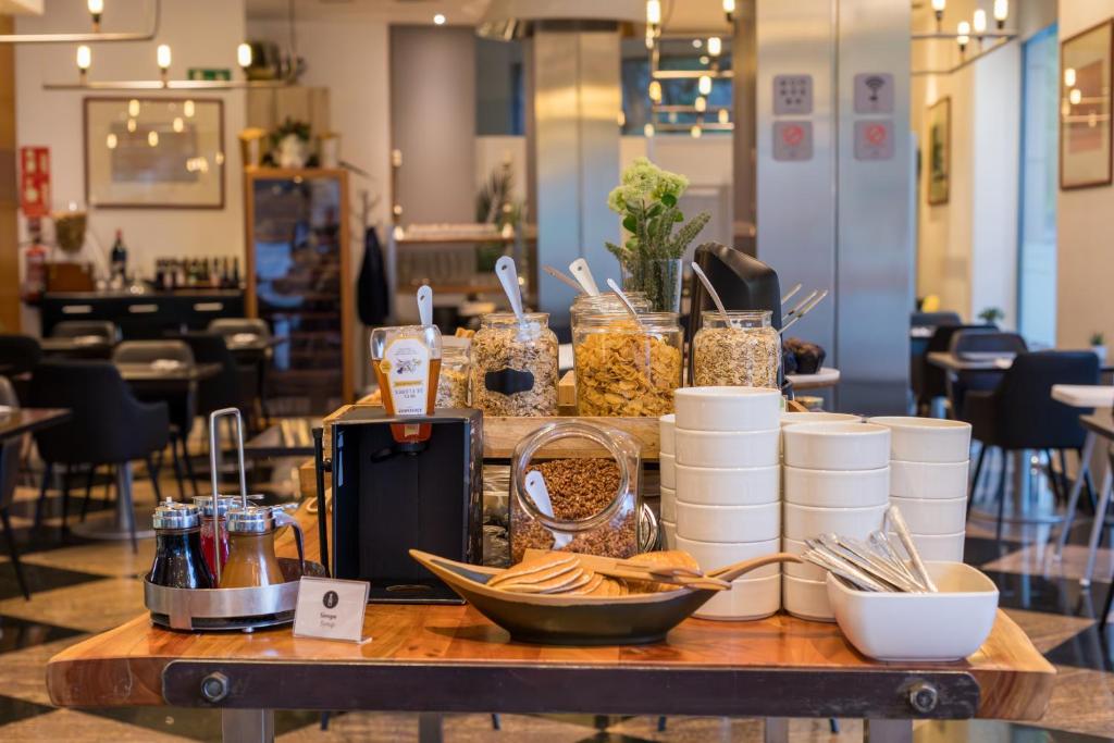 Abba Sants - Resim 29