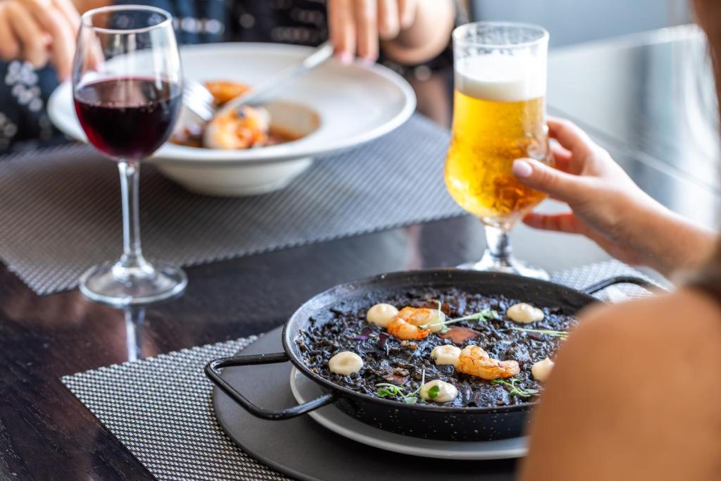 Abba Sants - Resim 34