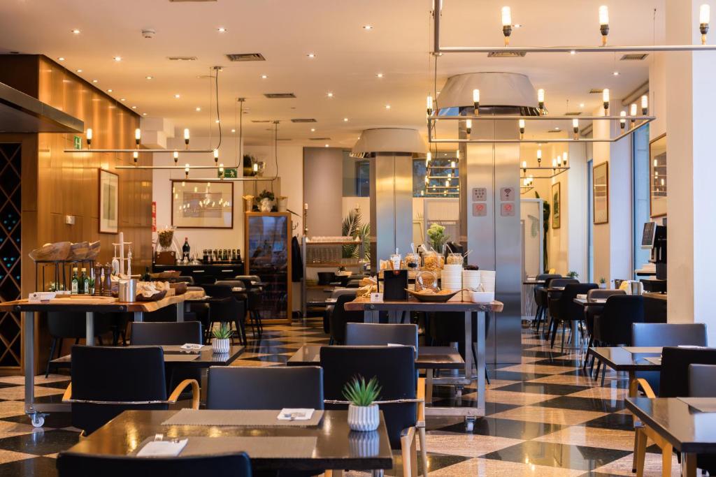 Abba Sants - Resim 25