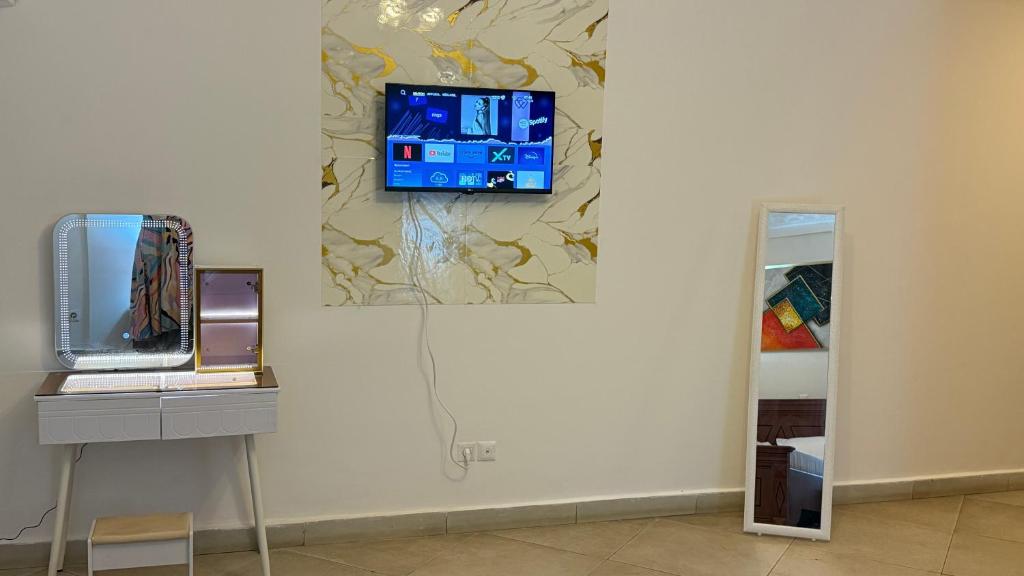 Φωτογραφία από το άλμπουμ του Cozy apartment 2 omnisports σε Γιαουντέ