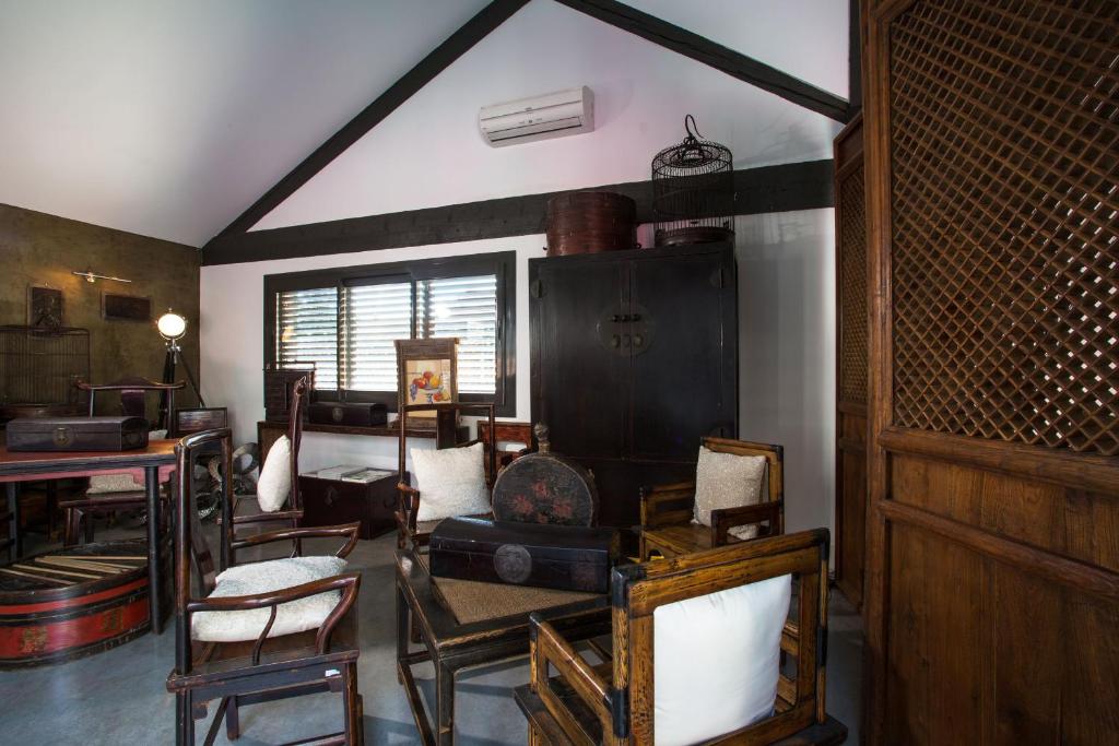 Posezení v ubytování Be Loft B&B Pool & Spa