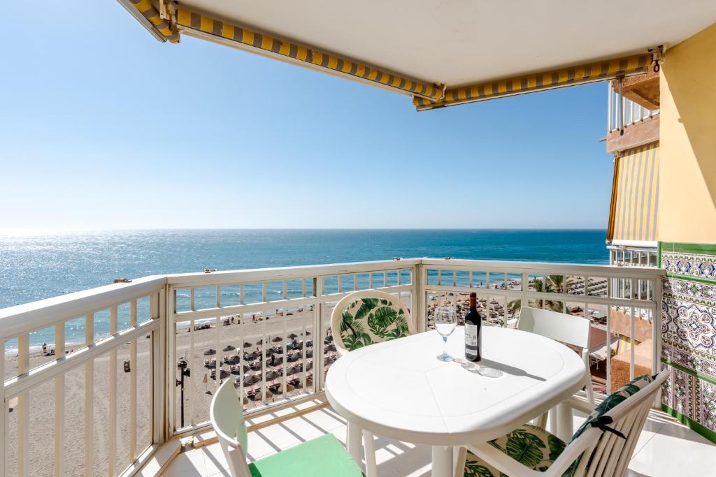 WintowinRentals Relax & Frontal Sea View in Fuengirola