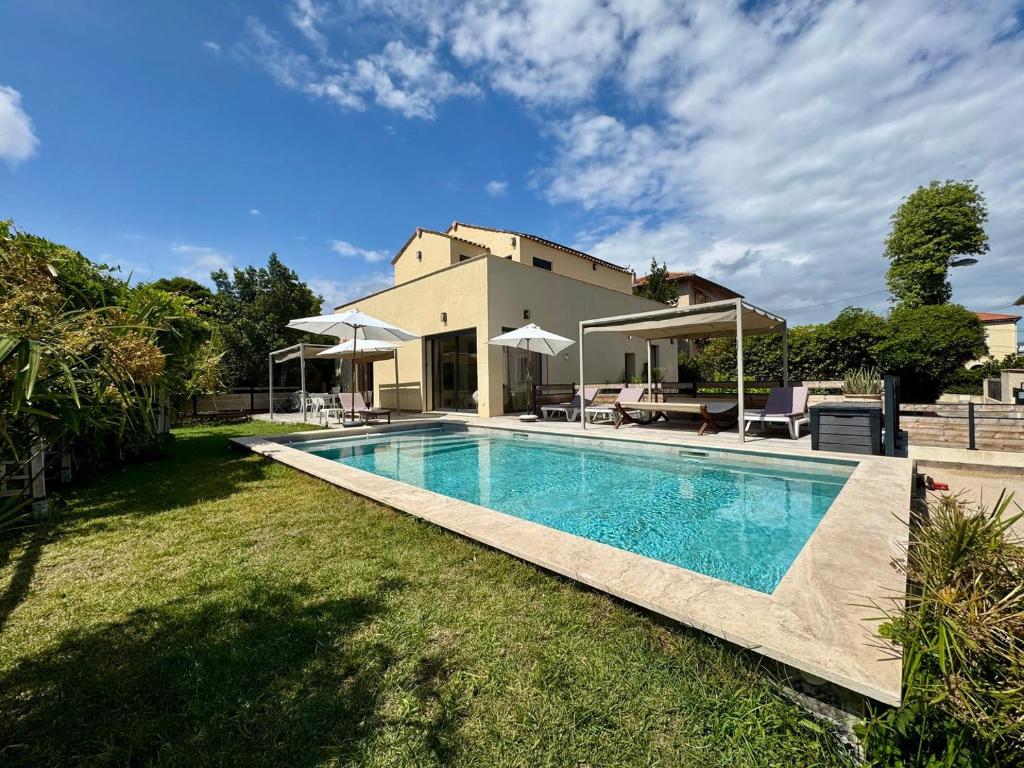 Villa moderne pour 8 personnes - Vue sur Nice !