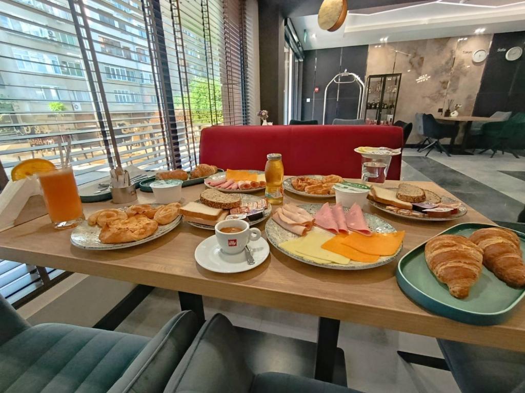K&G City Hotel Казанлък