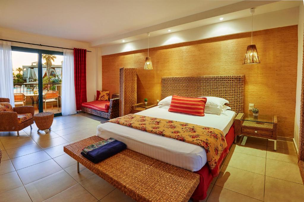 Postel nebo postele na pokoji v ubytování Ilio Mare Hotel