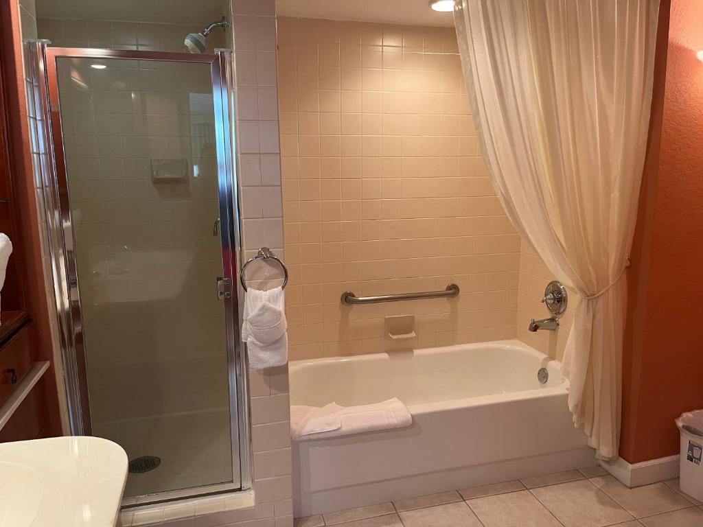 Palm Beach Shores Resort and Vacation Villas photo
