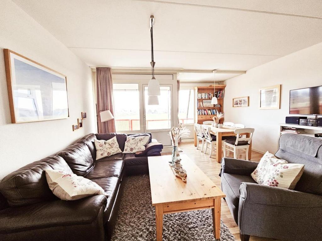 Χώρος καθιστικού στο Strandläufer 37 Ameland - tolle, nach Süden ausgerichtete Wohnung für bis zu 4 Personen - Haustiere herzlich willkommen