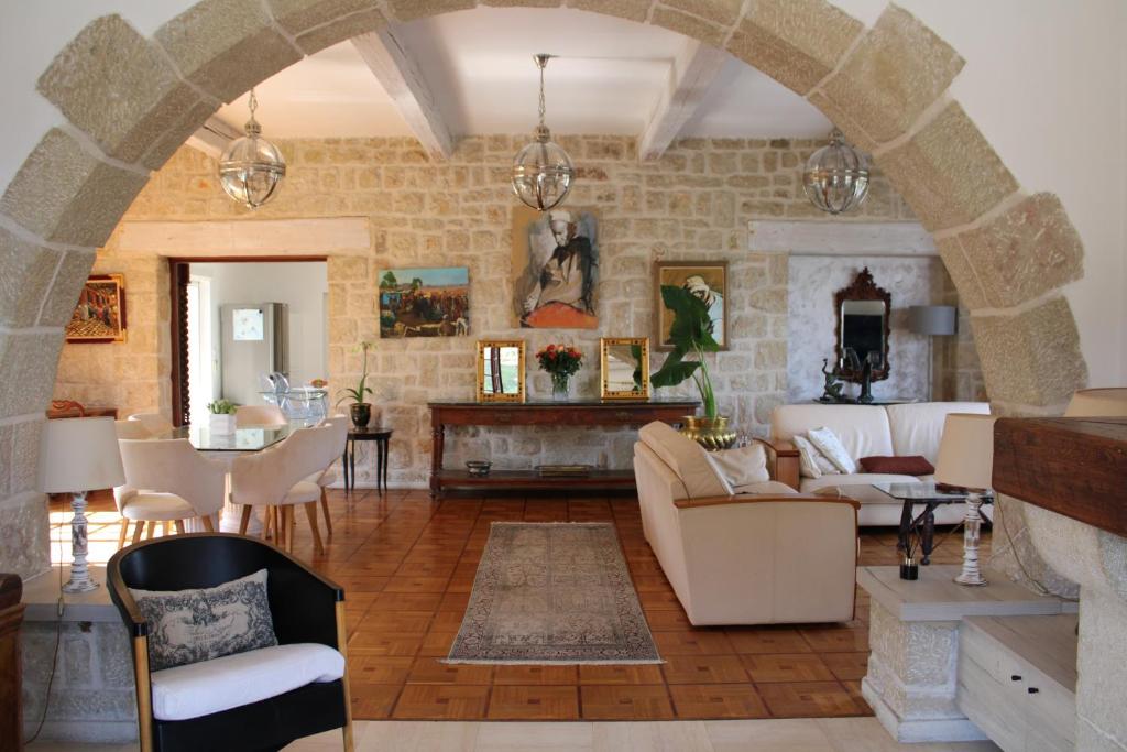 Magnifique Villa sur les collines de Nice, 6 Pièces, clim, barbecue, sauna et hammam