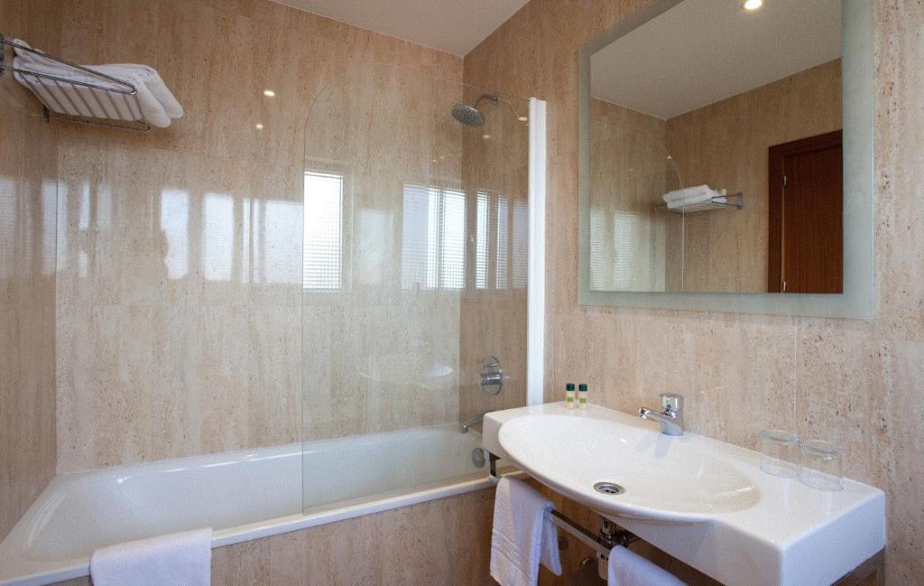 Hotel Galaico - Habitación Triple Estándar