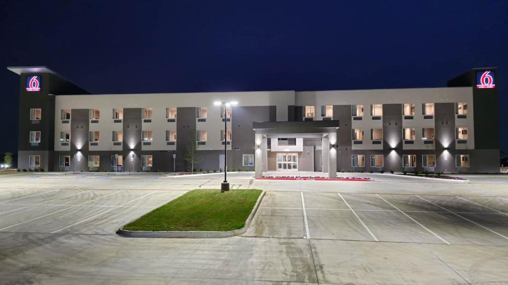 Motel 6 Fort Worth TX Lake Worth photo