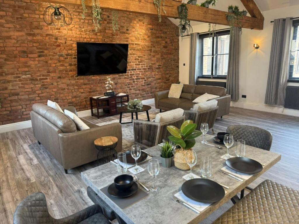 TV a/nebo společenská místnost v ubytování Luxury Double Liverpool City Centre Penthouses 8 Guests