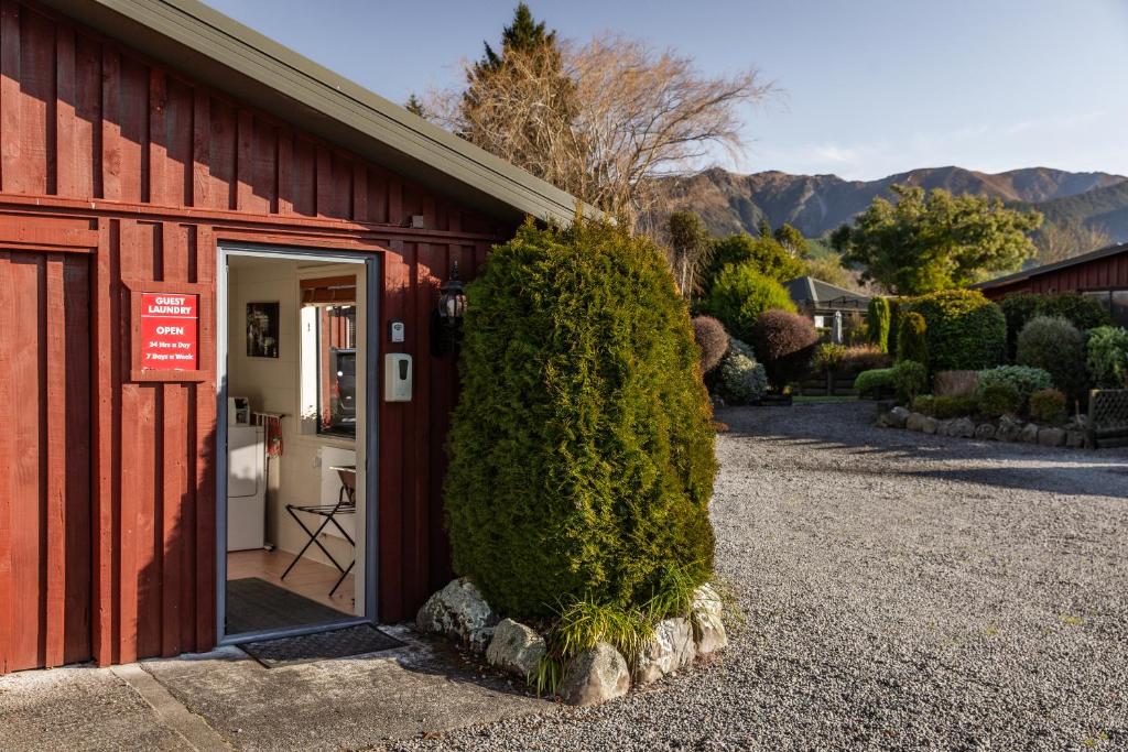 Alpine Springs Motel - Resim 21