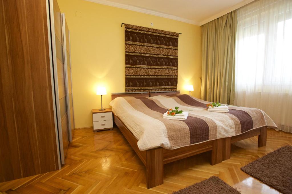 Főnix Apartmanház - Studio De Famille