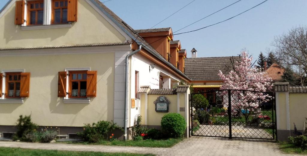 Budova, kde se penzion nachází