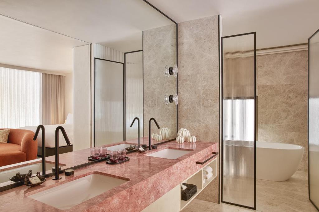 Mondrian Gold Coast - Resim 18