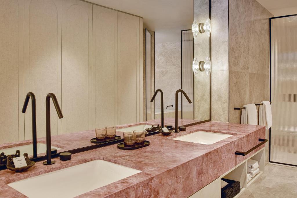 Mondrian Gold Coast - Resim 45