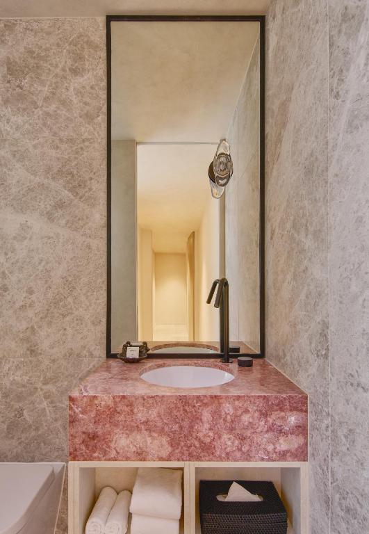 Mondrian Gold Coast - Resim 41