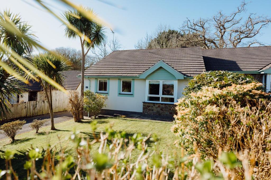 En have udenfor Edith Cottage, Saundersfoot