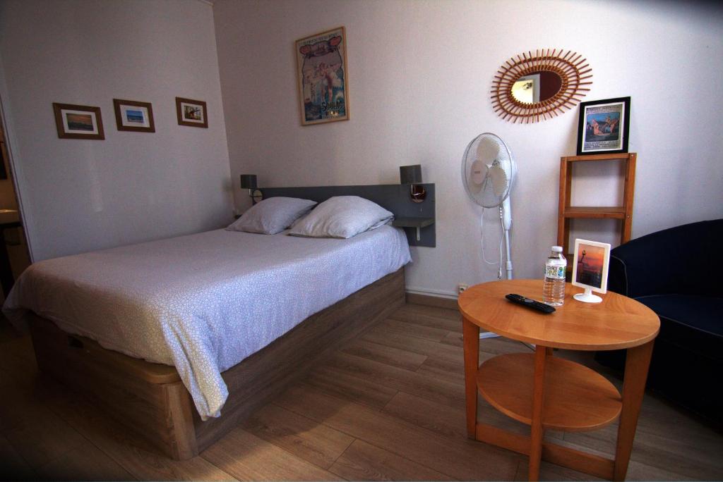 Hôtel L'Arbousier - Habitación Doble