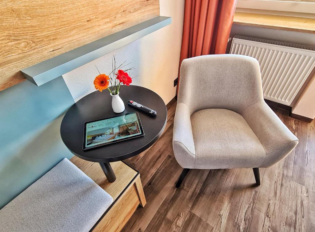 AURA-HOTEL Saulgrub - Single Room With Mountain View