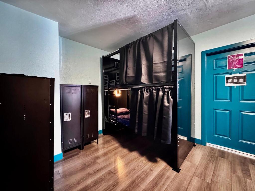Sin City Hostel photo