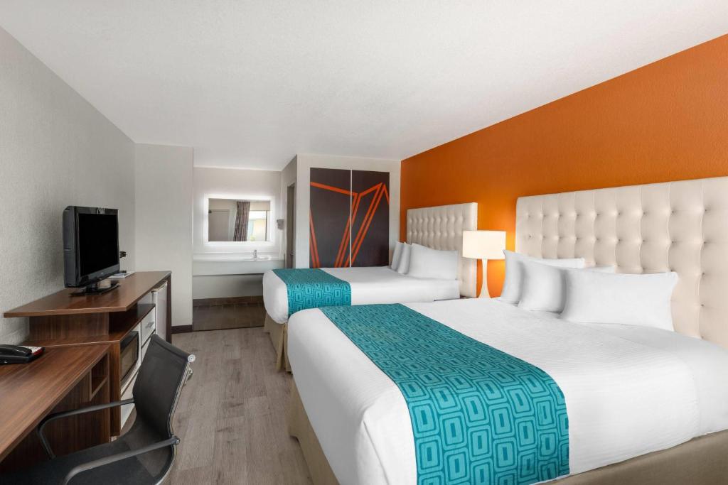 Howard Johnson by Wyndham Modesto Ceres - Standard Double Room