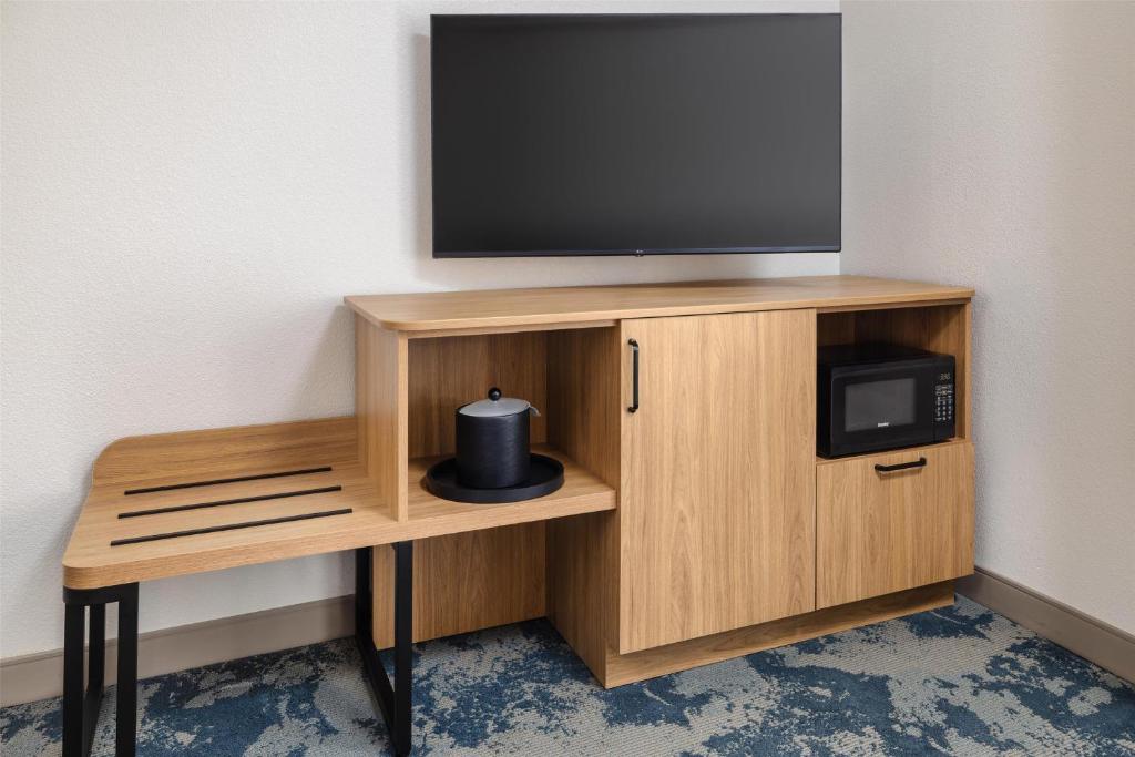 Hampton Inn Chattanooga West/Lookout Mountain - King Room With King Bed - Non-Smoking