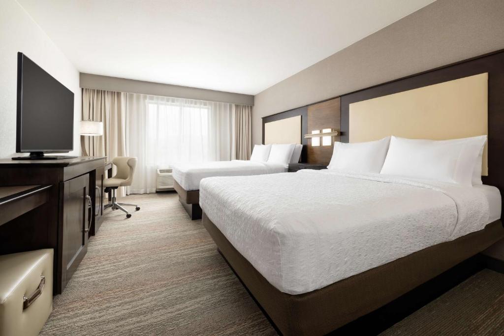 Hampton Inn & Suites - Napa, CA - Chambre Queen Avec 2 Lits Queen-Size - Non-Fumeurs