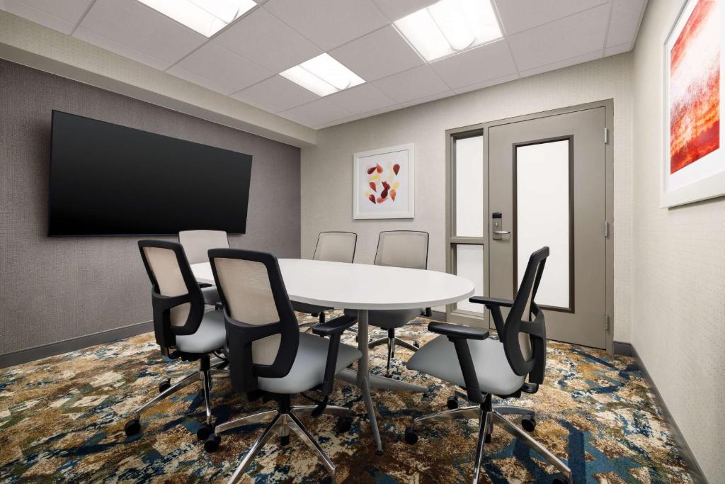 Hampton Inn & Suites - Napa, CA photo