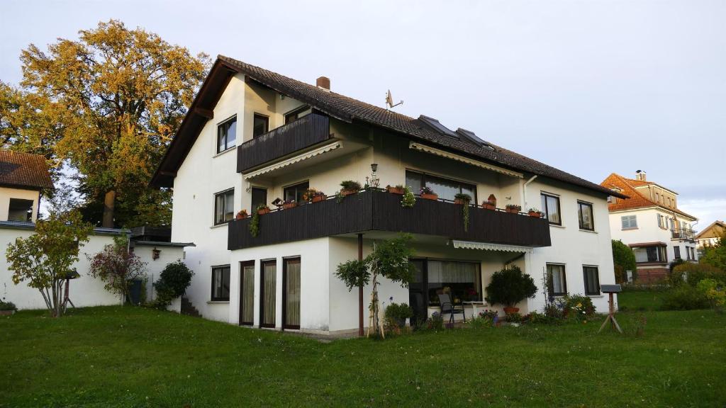 Ferienwohnung Hirtenberg - Apartment Mit 2 Schlafzimmern Und Dusche