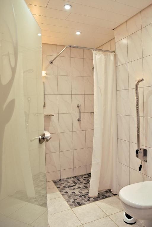 Koupelna v ubytování Hotel Hirschen