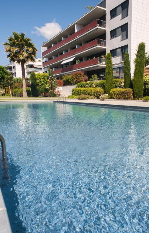 Bazén v ubytovaní Luxury Apartment in Sitges City alebo v jeho blízkosti