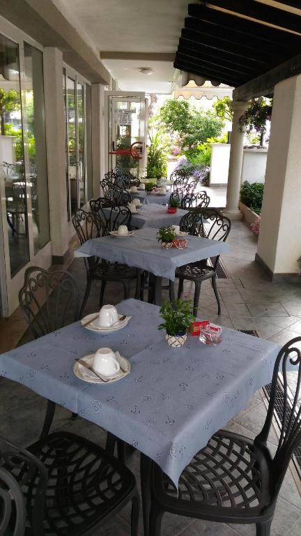 Restaurace v ubytování Hotel Meublè Villa Patrizia
