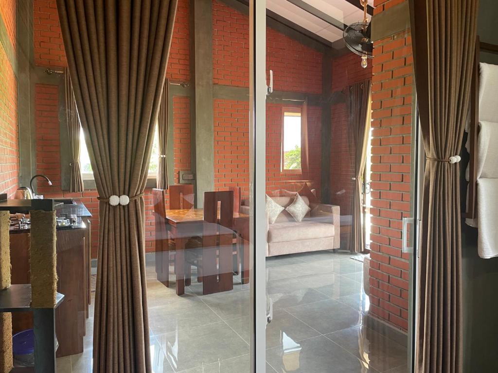 Airport Colombo Pocket Paradise - 16